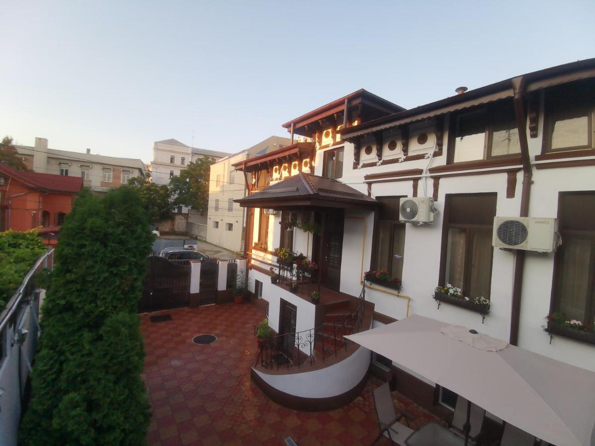 Joe Hostel Bucharest Luaran gambar