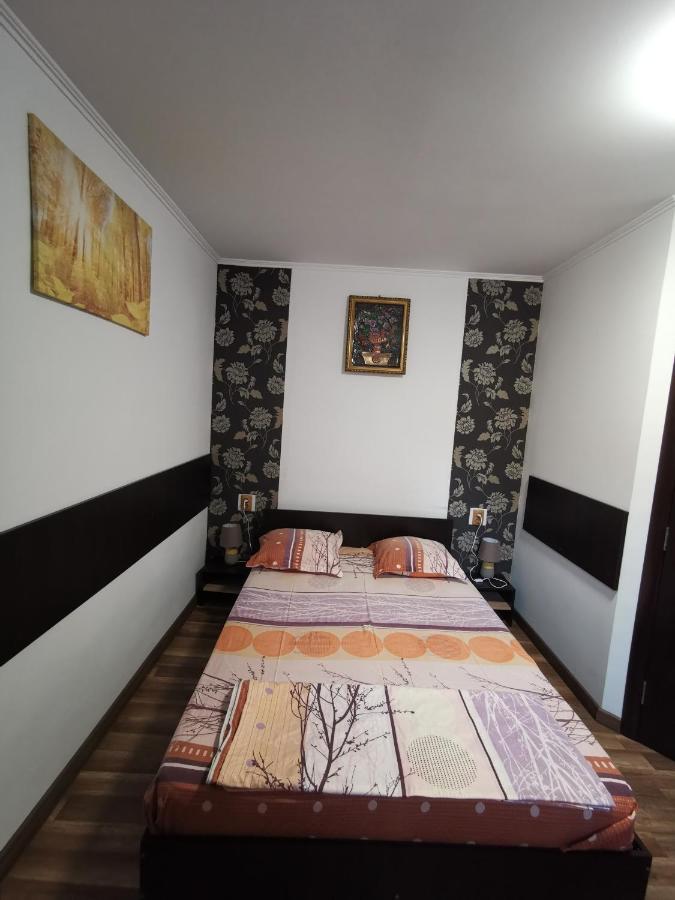 Joe Hostel Bucharest Luaran gambar